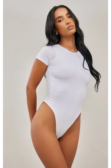 بودي سوت بأكمام قصيرة