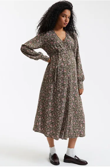 فستان بطبعة أزهار للحوامل