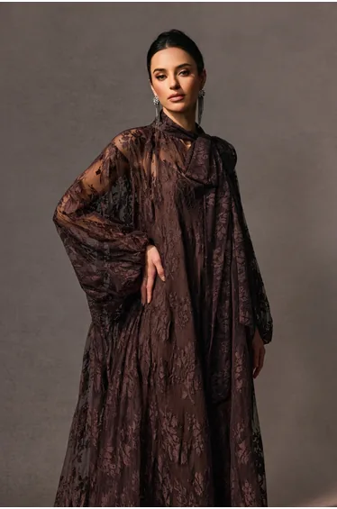 فستان ماكسي شفاف بدانتيل بنقشة أزهار