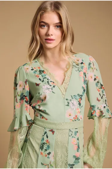 فستان ميدي بشرائح دانتيل