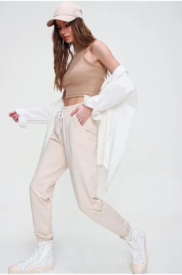 Women's Light Beige Basic Sweatpants with Elastic Waist and Legs