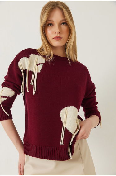 LUCCI Frilly Heart Pattern Crew Neck Sweater