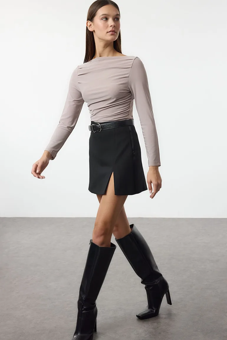 Stone Boat Neck Draped Body-Sit Flexible Knitted top