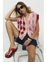 Pink Knitted Argyle Waistcoat - 3
