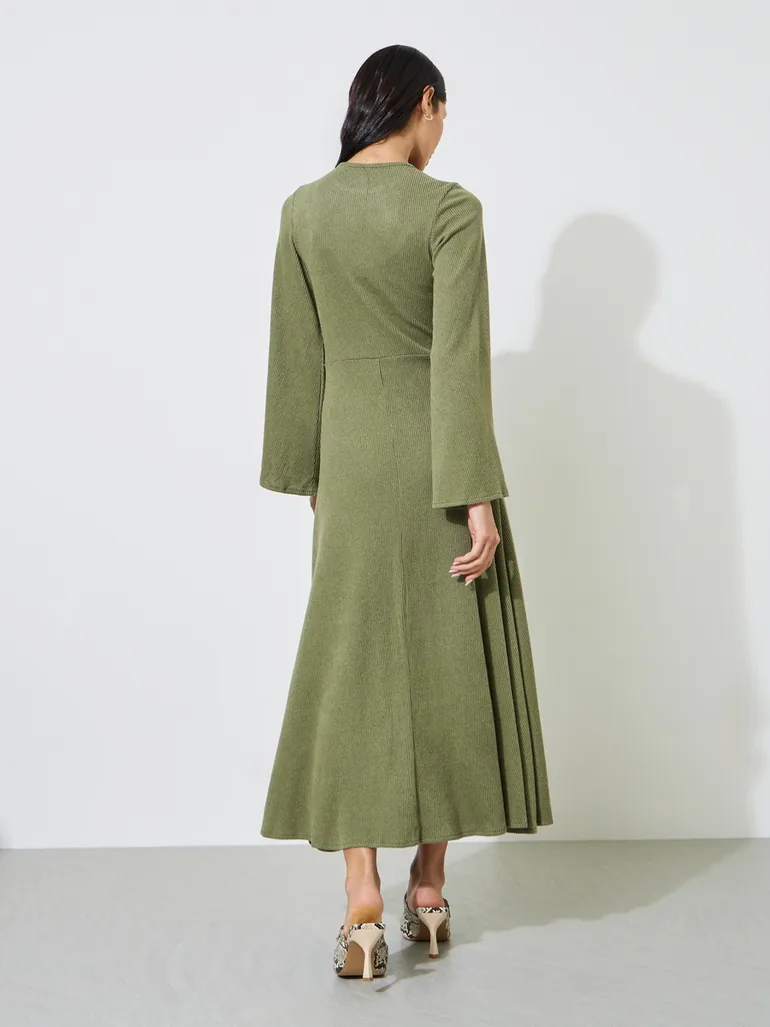 فستان ستايلي أخضر ميداكسي على شكل حرف A بأكمام طويلة - 4
