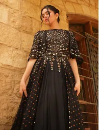فستان أسود طول الأرض على شكل حرف A - 4