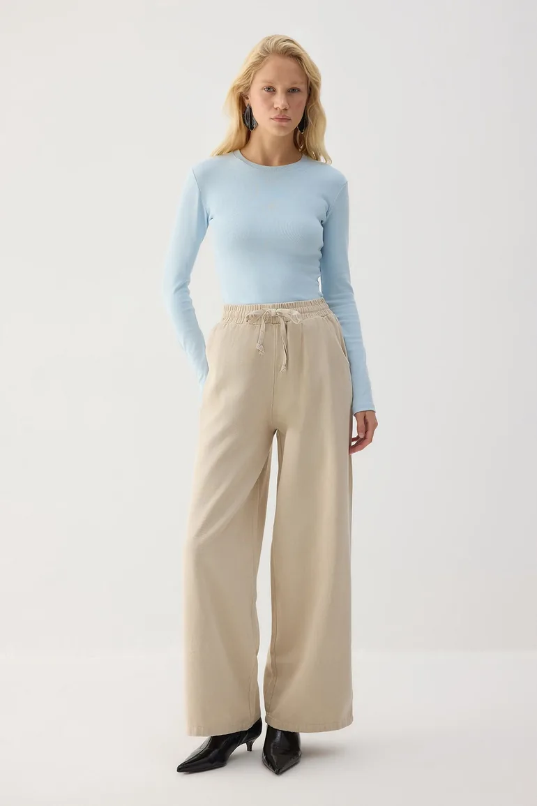 PALAZZO PANTS WITH AN ELASTIC WAISTBAND
