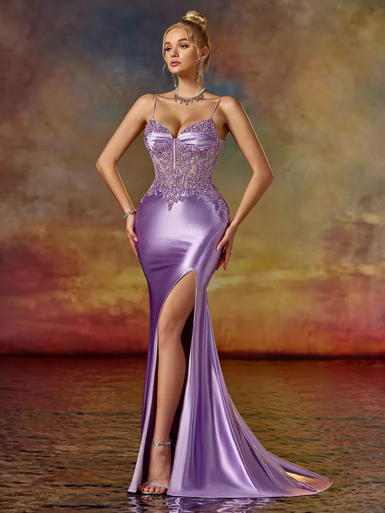 Leely Elegant Lace Beaded Embroidery Mermaid Gown with Slit