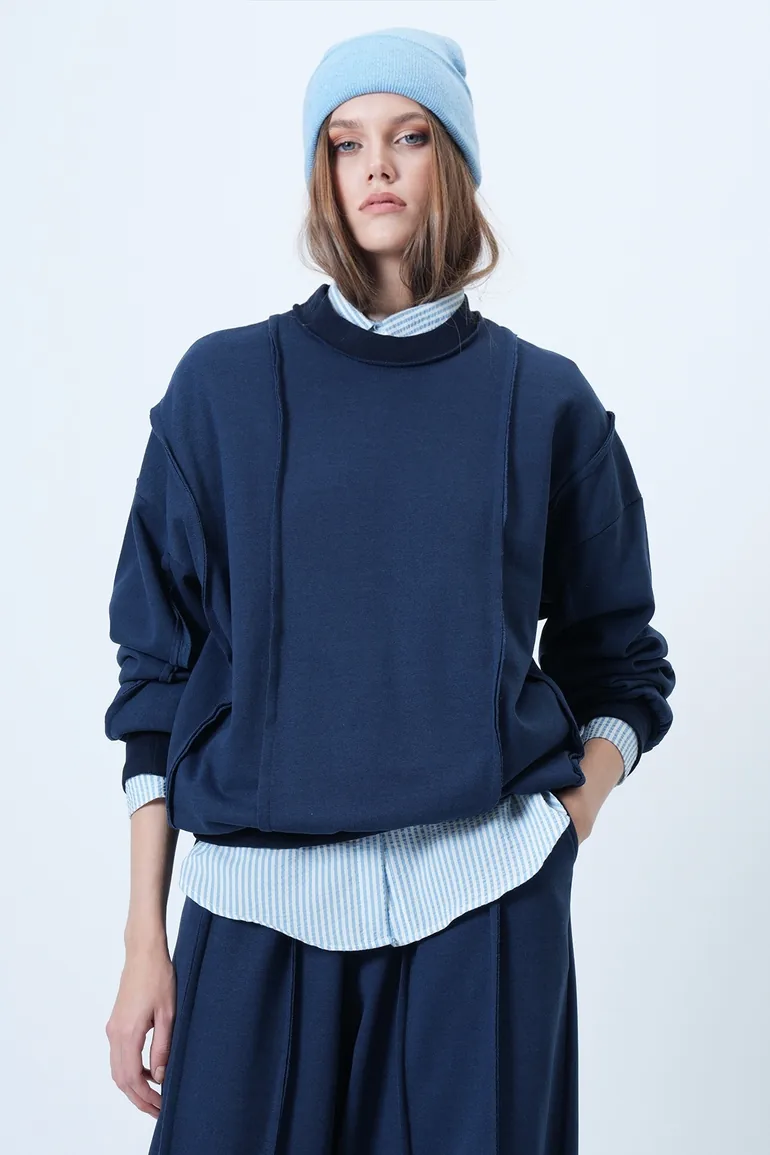 Women's indigo stitch detailed oversize design sweatshirt