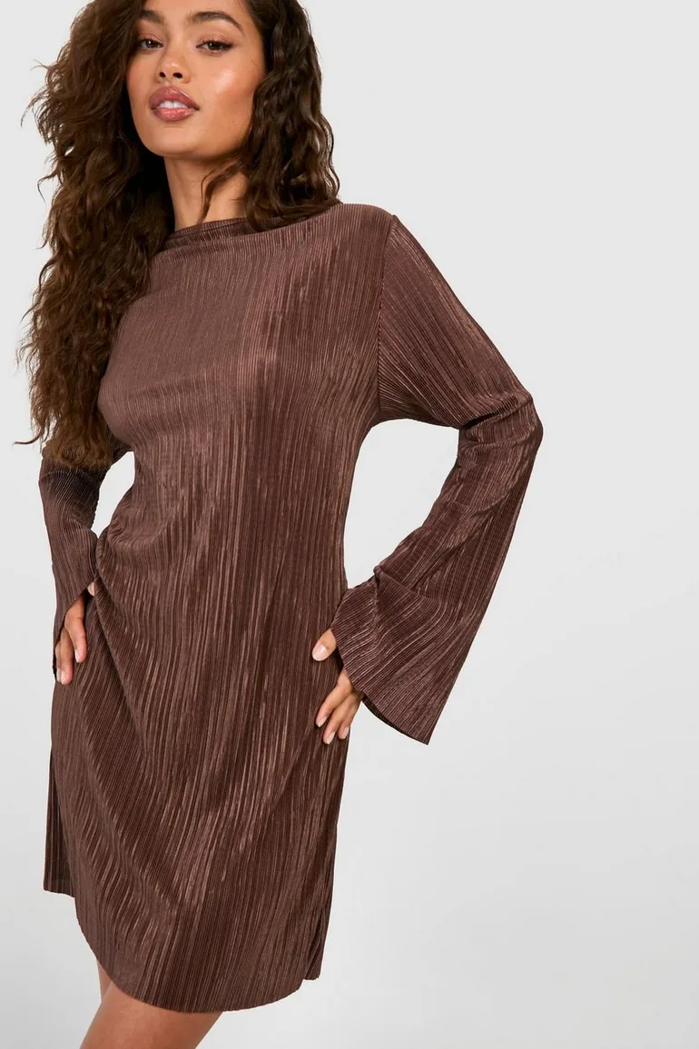 Shop Plisse Flare Sleeve Shift Dress - chocolate Online in Qatar Shop Plisse Flare Sleeve Shift Dress - chocolate Online in Qatar