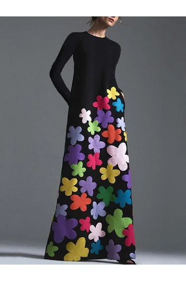 فستان ماكسي بأكمام طويلة بياقة دائرية بطبعة أزهار