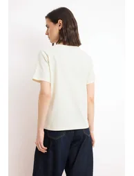 تيشيرت قطن بتصميم واسع عريض بأكمام قصيرة - كريمي - 3