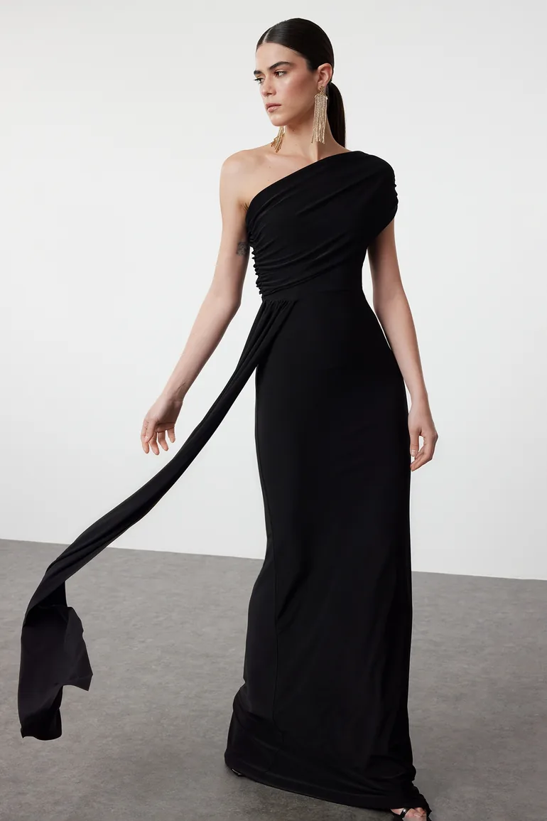 Black Fitted Asymmetrical Neckline Waist Detailed Woven Long Elegant Evening Dress