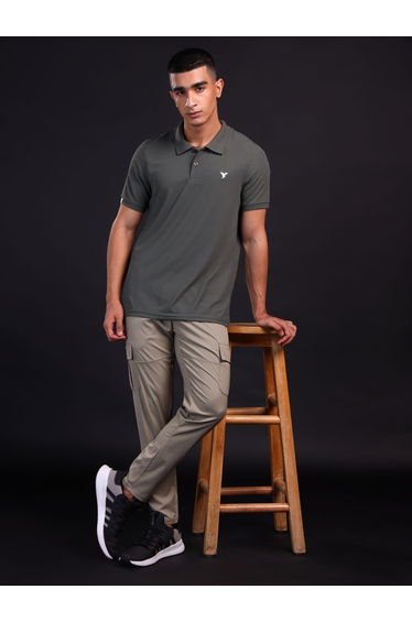 Men Solid Relaxed Fit Sports Cargo Trackpants