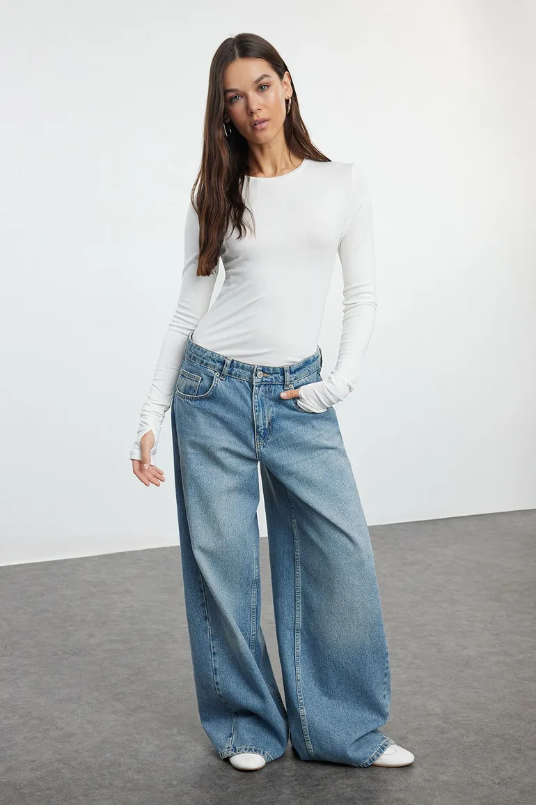 Ecru Viscose/Soft Fabric Stretchy Knitted Blouse with Fingering Detail