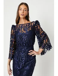 فستان ساتان بدانتيل بأكمام بحافة واسعة  - 3