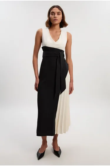 Soft Tailored Colour block Side Pleated Midi Dress
