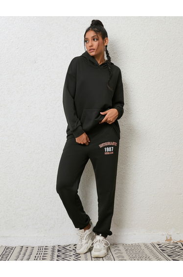 Women Black Hoodie and Printed Joggers Co-Ords