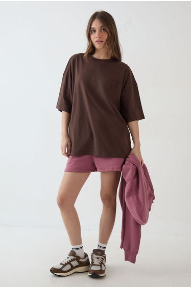 DSGN Studio Self Fabric Applique Oversized T-Shirt - dark chocolate