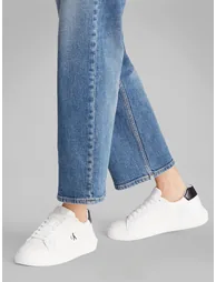 حذاء رياضي (تراينرز) كالفن كلاين باللون الأبيض
