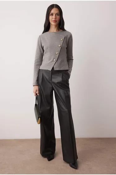 Gray asymmetric button detailed regular knitted blouse