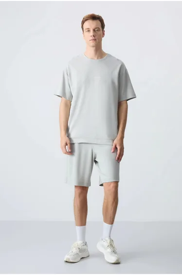 TOMMY Men's Oversized Cotton-Blend T-Shirt And Shorts Set