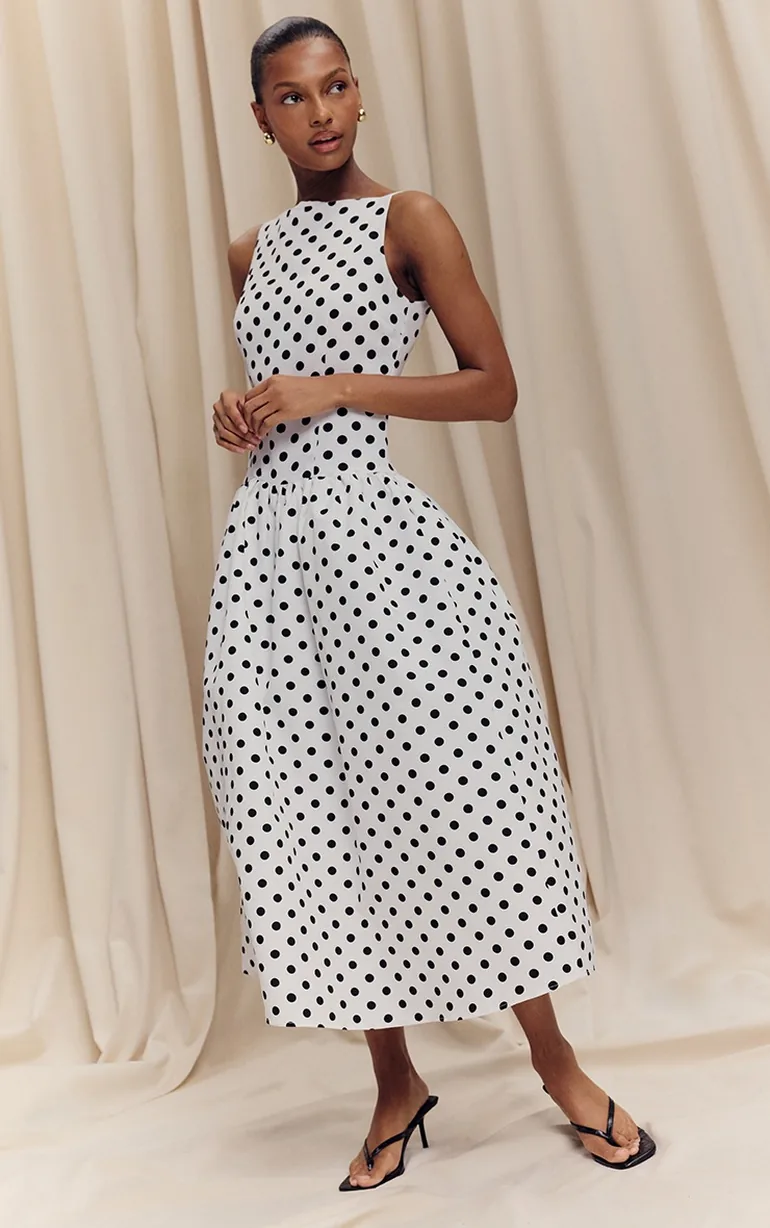 Monochrome Polka Dot Printed Dropped Waist Midaxi Dress Prettylittlething : Evening Dresses : VogaCloset Iraq Monochrome Polka Dot Printed Dropped Waist Midaxi Dress Prettylittlething : Evening Dresses : VogaCloset Iraq