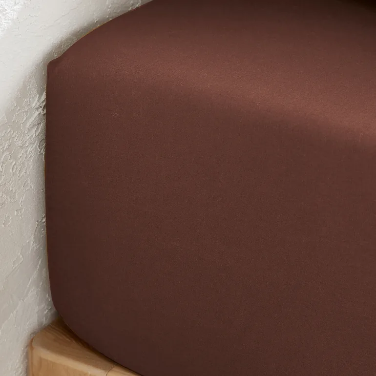 شرشف سرير قطن مغسول سادة بحواف مطاطية ارتفاع 30 سم  - 1