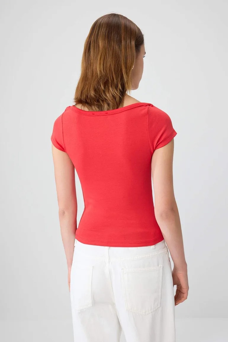 Red Printed Fitted Boat Neck Standard Short Sleeve Flexible Knitted T-Shirt - 3