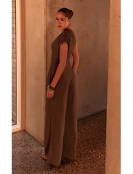 جمبسوت بأرجل عريضة مزموم لون بني  - 1