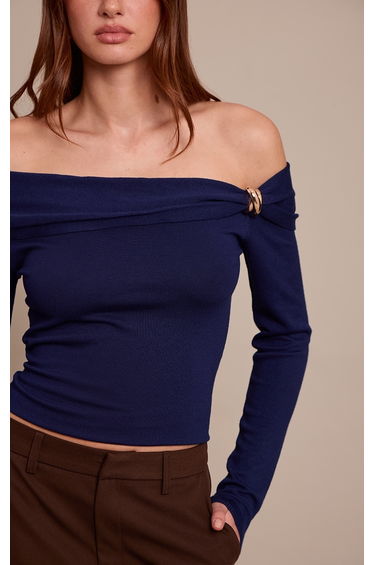 Navy Long Sleeve Twist Shoulder Detail Knitted Top product thumbnail 4