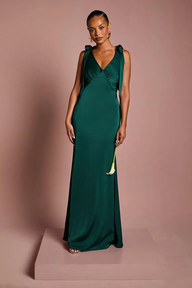 Coast Honoured Petite Satin Back Crepe V Neck Tie Shoulder Maxi Dress Coast  Fashion Green : Dresses : VogaCloset Kuwait