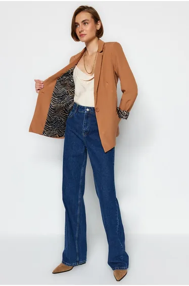 بليزر لون بني 