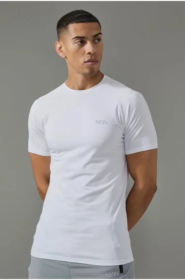 Man Active Muscle Fit T-shirt - white