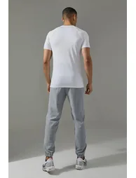 Man Active Muscle Fit T-shirt - white - 1