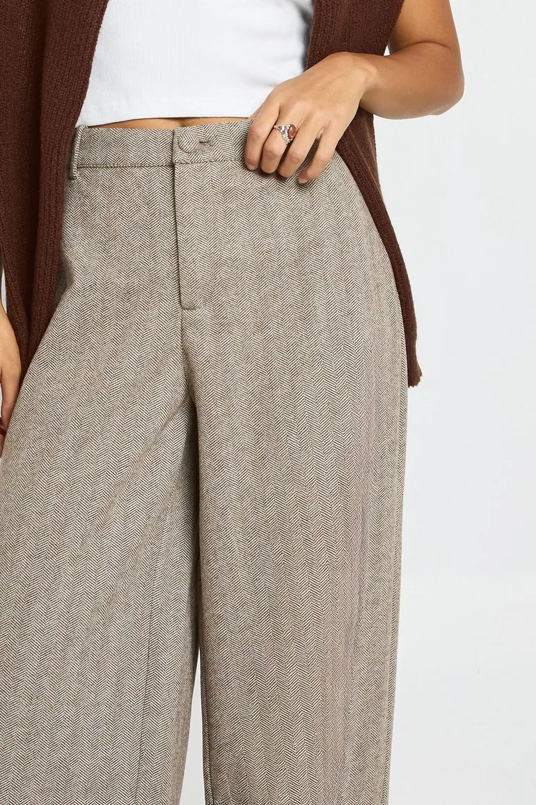 بنطلون بأرجل عريضة بنقشة متعرجة - 3