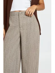 بنطلون بأرجل عريضة بنقشة متعرجة - 3