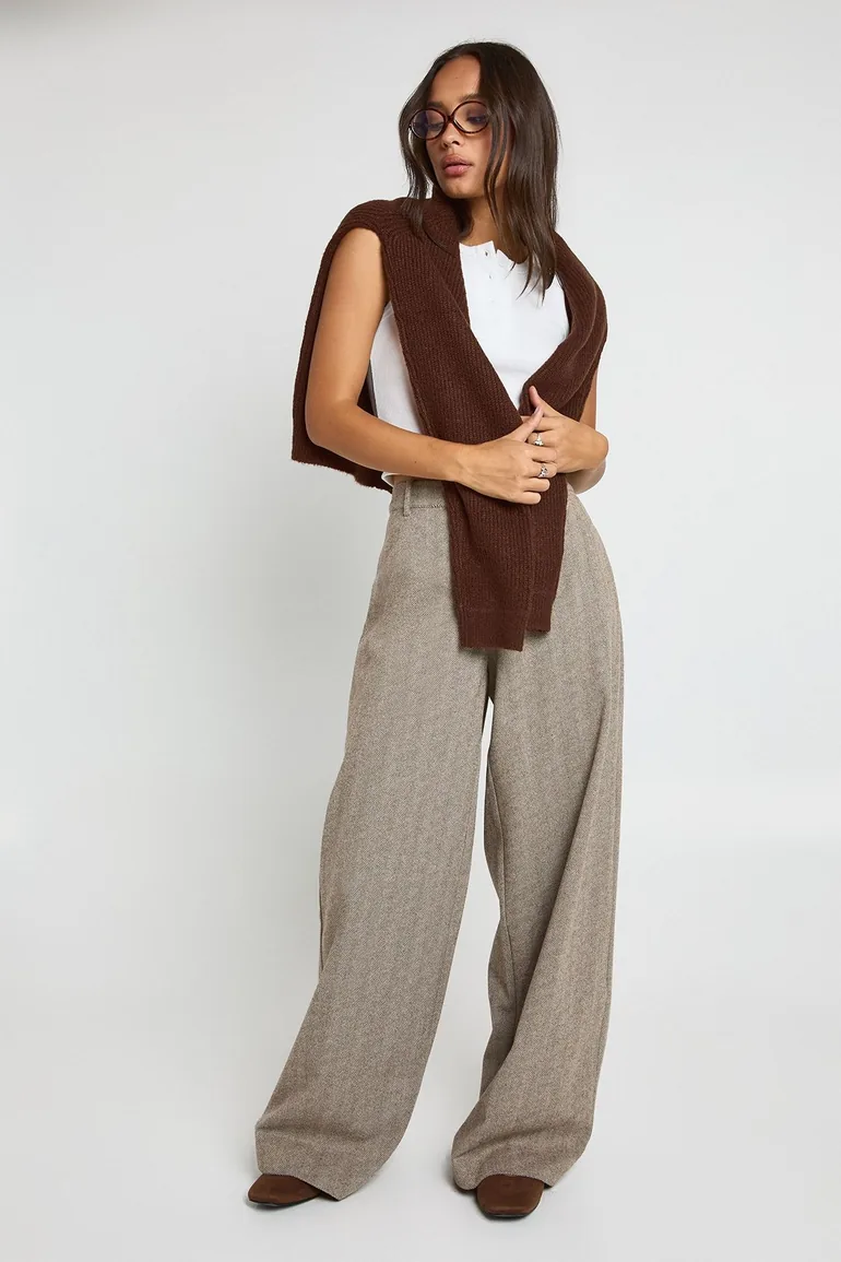 بنطلون بأرجل عريضة بنقشة متعرجة - 2