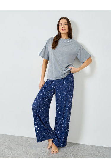 Make A Wish Neck Slogan T-Shirt and Star Print Pyjama Set