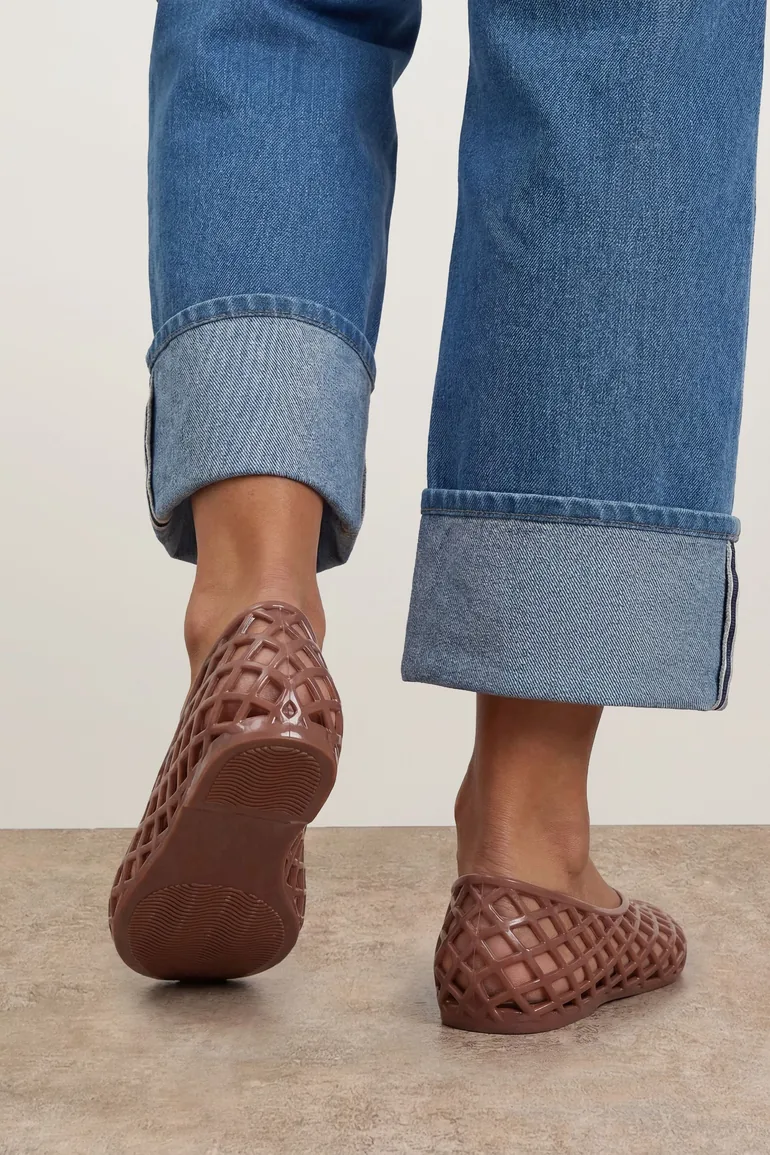 حذاء فلات اويسيس باللون البني - 1