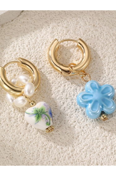 Heart-Shaped Flower Detail Hoop Earrings