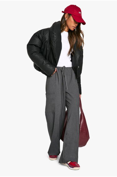 Coated Short Puffer Jacket - black
