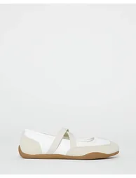 حذاء فلات سيمبلي بي باللون الأبيض - 1