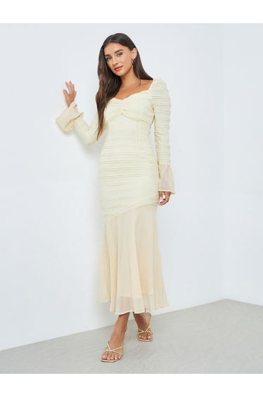Cream Textured Sweetheart Neck Midi Dress