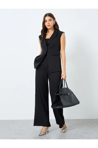 Women Sleeveless Blazer and Trousers Co-Ords