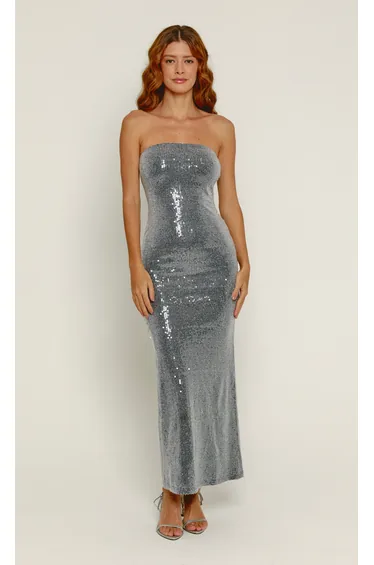 فستان ماكسي بأكتاف مكشوفة مزين بالترتر - فضي