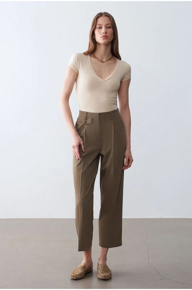 DILVIN Slim Fit V-Neck Jersey Blouse