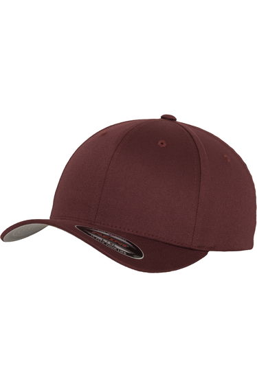 Yupoong Mens Flexfit Fitted Baseball Cap - Maroon