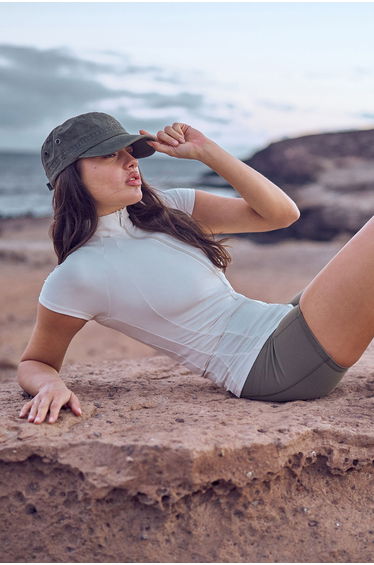 DSGN Studio Sculpt Zip Through Short Sleeve Top - cream