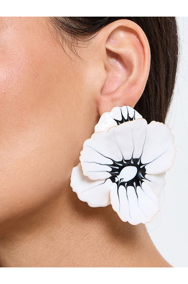 Resin Flower Stud Earrings